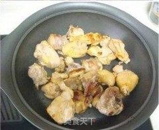 小鸡炖蘑菇的做法步骤:7