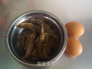 雪花虾仁的做法步骤：1