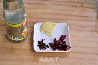酸豆角炒排骨的做法步骤:3