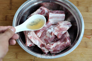 酸豆角炒排骨的做法步骤:7