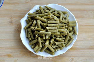酸豆角炒排骨的做法步骤:12