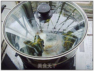 糯米豆沙粽 。的做法步骤:8