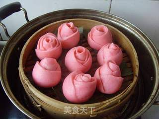玫瑰花卷的做法步骤:12