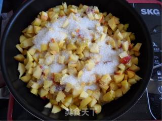 桃子果酱的做法步骤:3