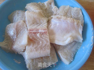 蒜香洋葱龙利鱼的做法步骤：3