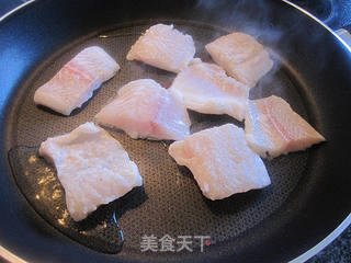 蒜香洋葱龙利鱼的做法步骤:6