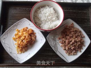 一碗开胃的饭——泡菜炒饭的做法步骤：1