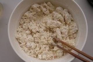 流着汤汁的煎饺——蟹肉皮冻煎饺的做法步骤:3