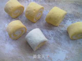 南瓜花样馒头的做法步骤:13