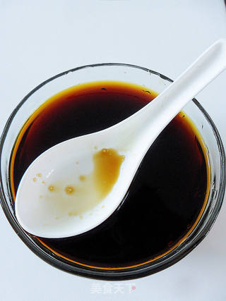 【舌尖美味 诱发口水战】香酥鸡翅的做法步骤:3