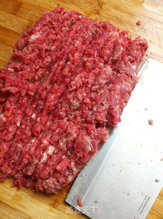 多汁香芹牛肉煎饺的做法步骤:3