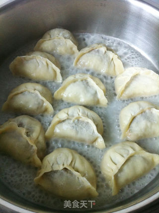 多汁香芹牛肉煎饺的做法步骤:10