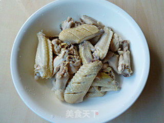 菠萝鸡翅的做法步骤:2