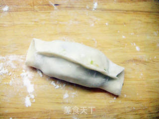 芹菜锅贴的做法步骤:10