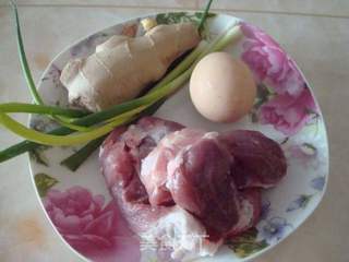 葱香千层肉饼的做法步骤：1