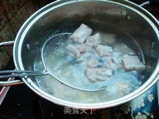 消脂减肥——普洱茶烧排骨的做法步骤:2
