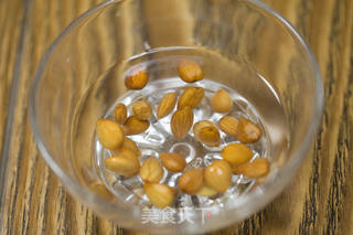 杏仁茼蒿的做法步骤:5
