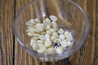 杏仁茼蒿的做法步骤:6