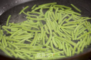 杏仁茼蒿的做法步骤:9