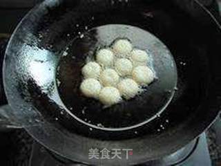 关键不在配方在技巧---空心芝麻球的做法步骤:4