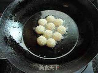 关键不在配方在技巧---空心芝麻球的做法步骤:5