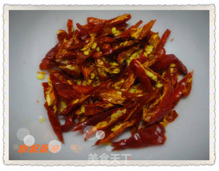 仿制黄飞红麻辣花生!-----美味看得见!的做法步骤:2