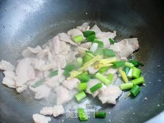 营养美味一锅出——扁豆焖面的做法步骤:4
