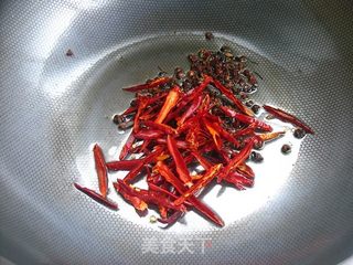 【幸福不过如此】超赞下酒菜——麻辣花生米的做法步骤:8