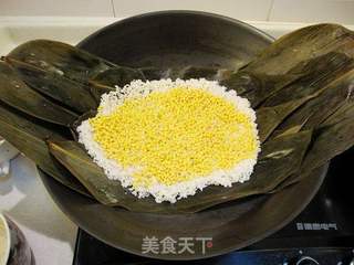 广西猪手大粽子的做法步骤:13