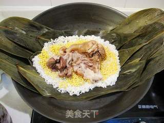 广西猪手大粽子的做法步骤:14