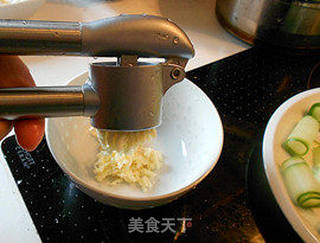 【蒜泥白肉】夏天的开胃美食的做法步骤:4