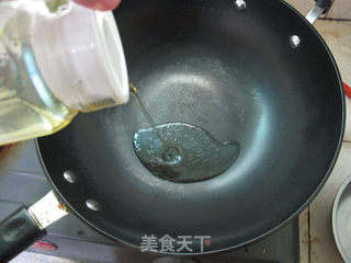 铁锅不粘的秘诀:铁锅煎烧豆腐鱼的做法步骤:10