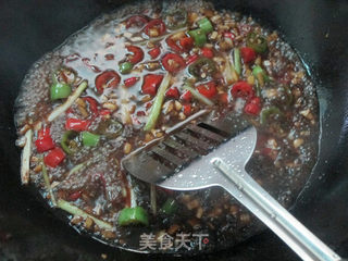 铁锅不粘的秘诀:铁锅煎烧豆腐鱼的做法步骤:21
