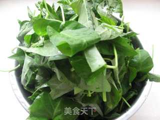简单的夏日小菜----蒜蓉空心菜的做法步骤：1