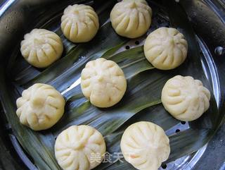 玉米鲜肉包的做法步骤:16