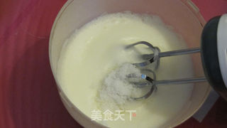 电饭煲戚风蛋糕的做法步骤:7