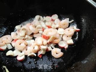 色,香,味俱全的——泰皇炒饭的做法步骤:3