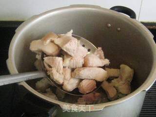 百页结竹笋红烧肉的做法步骤:4