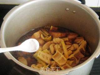 百页结竹笋红烧肉的做法步骤:9