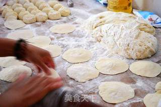 香菇萝卜猪肉馅馒头的做法步骤:15
