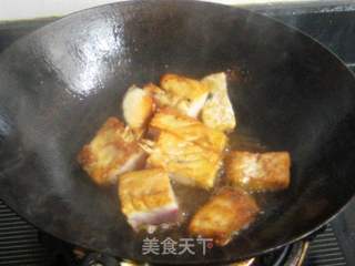 豆腐黑木耳炖咸青鱼的做法步骤:3