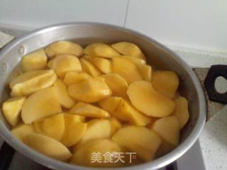 黄桃罐头的做法步骤:4