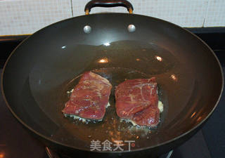 飘香红酒猪扒的做法步骤:6