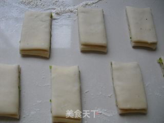 翻花卷的做法步骤：8