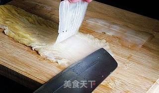 酸菜汆白肉的做法步骤:2