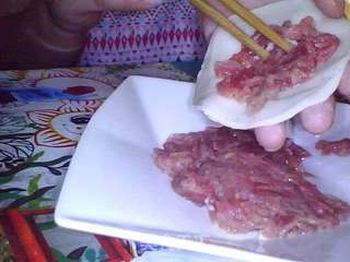 饺子皮鸡蛋灌饼的做法步骤:2