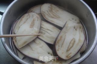 呲啦一声响-【油泼蒜香蒸茄条】的做法步骤：2
