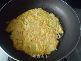 胡萝卜鸡蛋饼【宝宝辅食餐】的做法步骤:9