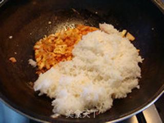 泡菜蛋炒饭的做法步骤:7