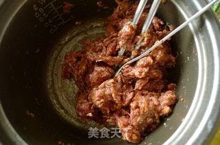 鲜肉西葫芦锅贴的做法步骤：1